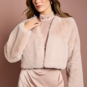 Kurzer Blush Kunstfell-Bolero für festliche Anlässe – Elegant & Modern